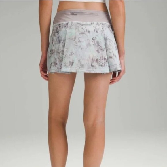 Lululemon Pace Rival Mid-Rise Skirt in Plisse Bloom Multi / Mauve Grey sz 14 - Picture 2 of 11